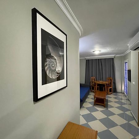 Apartamentos Nina De Oro Torremolinos Exteriör bild