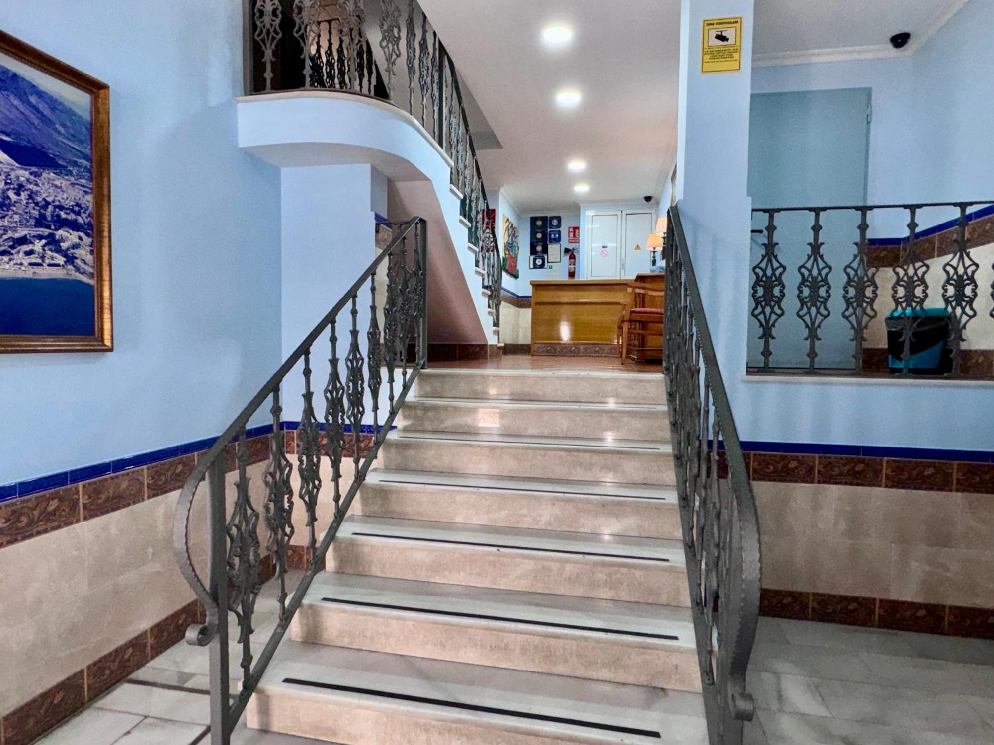 Apartamentos Nina De Oro Torremolinos Exteriör bild
